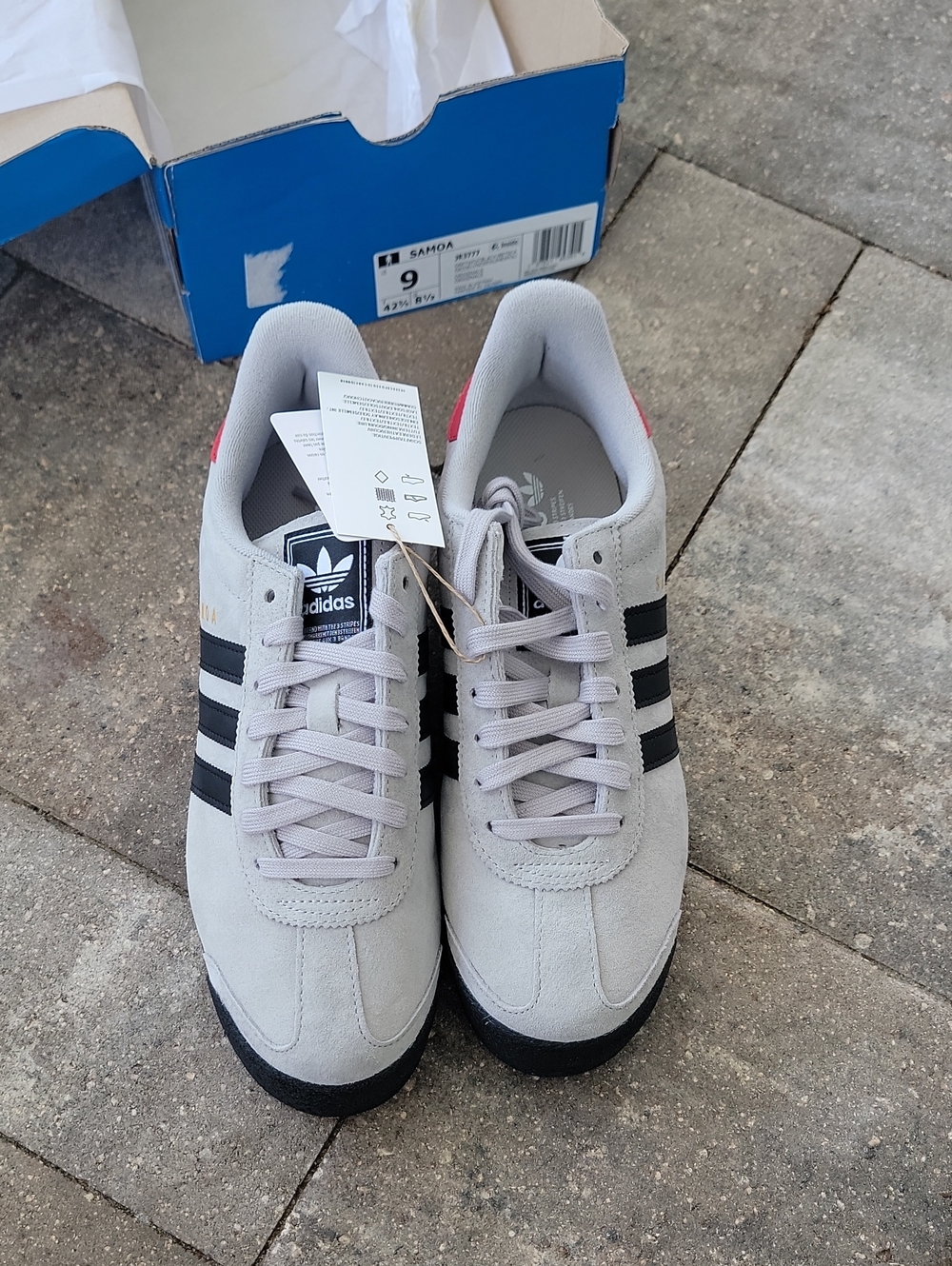 adidas Samoa Men’s Light Gray Sneakers with Black Stripes and Red Heel Sz 9